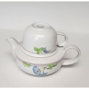 Vintage the Toscany Collection Japan Teapot white floral Porcelain Antiq…